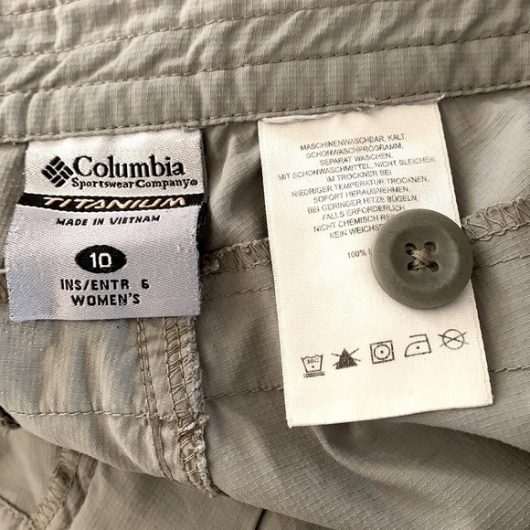 Columbia Titanium Shorts, Size 10, Gray Nylon - Picture 3 of 8